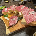 焼肉名匠 山牛 - 