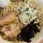 中村屋総本山 - 濃厚煮干しそば(中盛り)