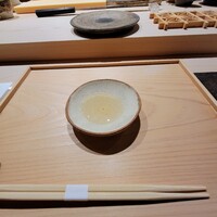 一宇 - 食前酒を一献、ゆず、生姜、内藤とうがらしの御酒、内藤唐辛子は内藤新宿で栽培されていた唐辛子、東京の都市化により衰退していたが、復活され江戸野菜に指定された