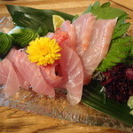 ビストロ割烹 YAOYA - 金目鯛お造り