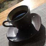 カフェプラスドット - 器がよく温めてあるオシャレな珈琲