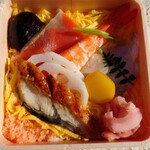 柿の葉すし本舗たなか - 料理写真:令和4年12月
ちらし寿司 864円