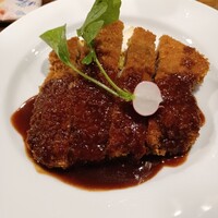 シャンパン食堂 - 豚カツレツ
