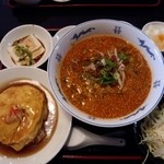 中華料理　福州 - ランチ：麺類セット　680円（タンタン麺＆ミニ天津飯）