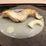 山玄茶 - 毎度、火入れに感動する焼き物。肉厚な鰆。本当に丁寧な焼き加減です。