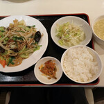 上海飯店 - 五目野菜定食 ¥680 ご飯少なめ