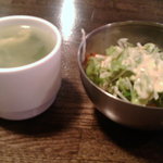 ネヂ餃子食堂 - ネヂ餃子食堂　３色餃子定食（スープとサラダ）