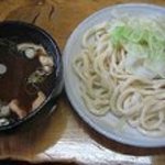 吉田屋 - つけめんの肉￥650。