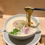 鶏白湯ラーメン ムツキ - 