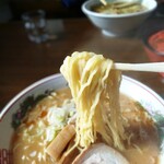 田沢食堂 - 細麺