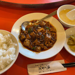 芙蓉菜館 - 芙蓉菜館(葉ニンニク入りマーボ豆腐)