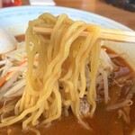 ラーメン専門熊ッ子 - 麺のアップ