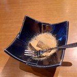 ワインと炭の音 食堂ますだ - サービスですと、デザートにわらび餅。