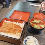 まじ満 - うな重　上、肝すい