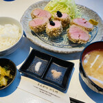 とんかつ いし川 - 白金豚上ヒレカツ定食