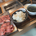 精肉店直営 焼肉定食 やまと - 牛タン&牛ハラミあいもり定食