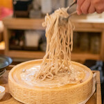 Cheese Tavern CASCINA - トリュフと熟成ベーコンのキタッラカルボナーラ ピアーヴェチーズ