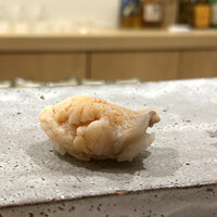 鮨 神楽 - 咀嚼で旨みじゅわ〜、の北寄貝。美味しい！