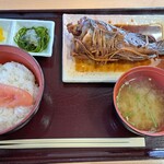 浜のかあさん食堂 - 煮魚御膳たらこ付き