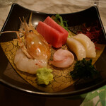 うなぎ 魚政 - お刺身（天然マグロ、ホタテ、ホウボウ、牡丹海老）