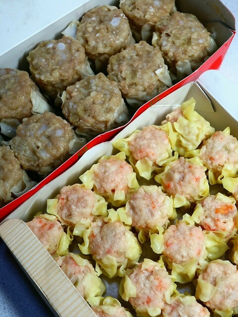 たまには豚まん以外ってことでチルド焼売＆エビ焼売。』by