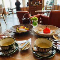 ザ タヴァン グリル＆ラウンジ - 