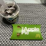 McDonald's - マックフルーリーとアップルパイ