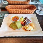 ブラッセリー ラ・シャンス - デザート３種盛り合わせ。＋200円