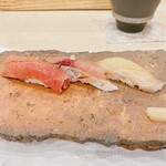 蕎麦割烹  倉田 - 鮨握り３貫、真子鰈、〆鯖、本鮪中トロ