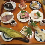 うえ村 - 9品目の小皿料理