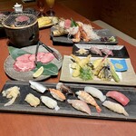 すしダイニング - 