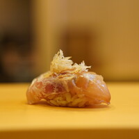 鮨駒 - 白甘鯛（グジ）：京都産、秋田で甘鯛がとれなかったとか
