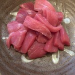 よねさん - よねさんといえばやはりマグロ。秋の初めで旨味が乗り始めた濃ゆい味わいでした。