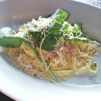 The lounge on the water - 春野菜と自家製サルシッチャのクリームソースフェットチーネ
