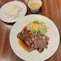 キャトルラパン 北梅田 - ステーキランチ 1.5枚 1100円