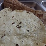 Kerala INDIAN RESTAURANT - ・Papadam、Chapati
