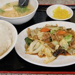 長安大東店 - 肉野菜炒め定食ご飯大盛