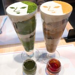 よーじやカフェ - 抹茶パフェと並べて撮影✨
