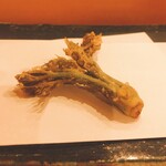 秋田 てんぷら みかわ - たらの芽