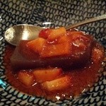 うぶか - 水物：小豆葛餅　温かいイチゴソースで