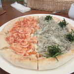 ビタースイート - 桜海老とシラスのピザ