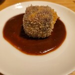 ビーフキッチン - 牛頬肉をホロホロに煮てから、カツにして、デミグラスソースを絡めたという手の込みよう(笑)