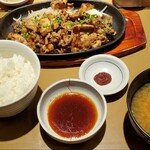 やよい軒 - 【牛豚鶏】焼肉ざんまい定食