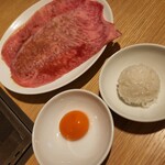 ビーフキッチン - お肉シリーズ最後はミスジのすき焼き。こんな贅沢なすき焼きある？