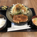 우시베야 - 돈테키 정식 150g