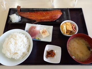 Shunsen Chuubou Miuraya - ホッケみりん焼き　と　ライスセット