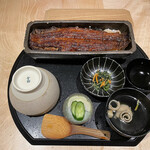 うなぎ四代目菊川 東京駅黒塀横丁店 - 