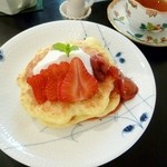 I TeA HOUSE - 苺のパンケーキ アッサムセット（2100円）