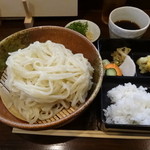 Tsururi - 日替わりランチ ざるうどん大盛り(細うどん)＋ミニ弁当