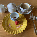 鉄板・懐石 くら馬 - バースデープレートの杏仁豆腐とコーヒー